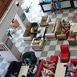 Club Bayar מלון אלאניה