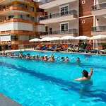 Club Bayar 4* אלאניה