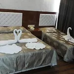 Club Bayar מלון 4*