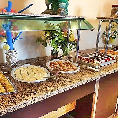 Club Bayar מלון 4*