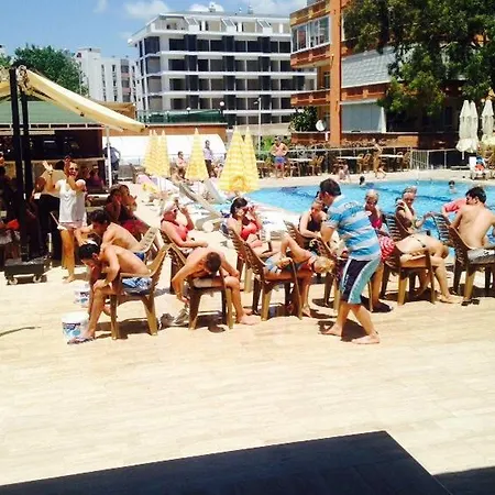 Hotel Club Bayar 4*