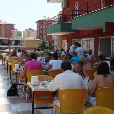 Club Bayar فندق ألانيا